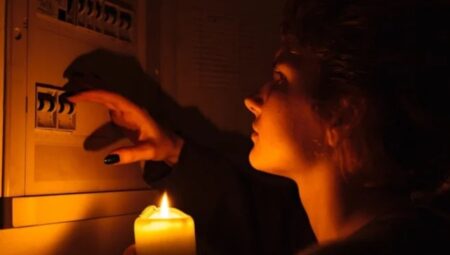 İstanbul'da bugün onlarca semt karanlığa gömülecek