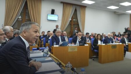 Meclis'te bir ilk: Tutanaklara geçti…