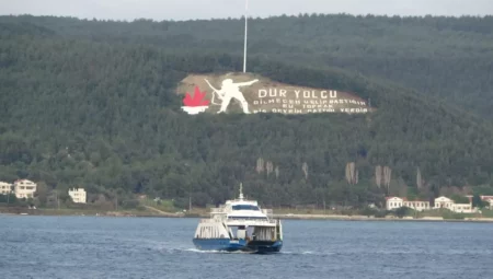 Bozcaada ve Gökçeada Feribot Seferleri Fırtına Nedeniyle İptal Edildi