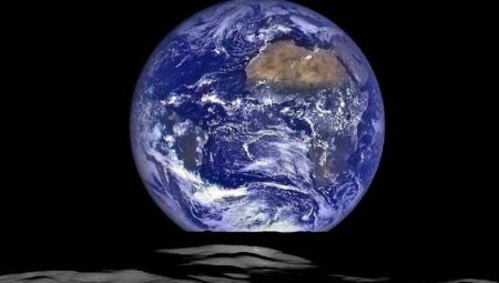 Dünya'nın ekseninde 80 santimetrelik kayma tespit edildi: Bilim ortaya çıkardı