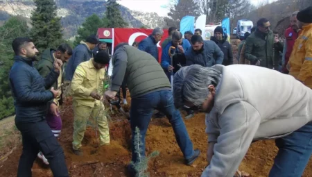 Huzurlu Yaylası, Doğa Yürüyüşçüleri ve Motosiklet Tutkunlarını Ağırladı