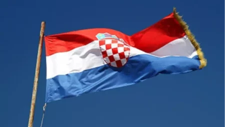 Zagreb'de Gökdelende Yangın Çıktı