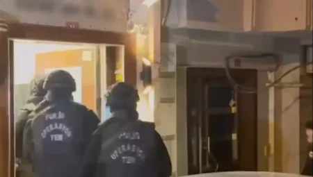 İstanbul'da DEAŞ'a Para Transferi Yapan 6 Şüpheli Gözaltına Alındı