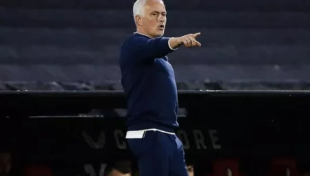 Jose Mourinho, Rafa Silva'dan sonra Süper Lig'in bir yıldızını daha gözüne kestirdi