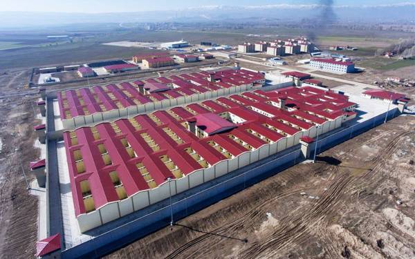 Kuyu tiplerine karşı açlık grevleri ölüm sınırında: "Hala seslerini duyan yok"