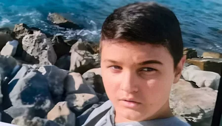 Adana'da Bisikletli Çocuğa Otomobil Çarptı, Hayatını Kaybetti