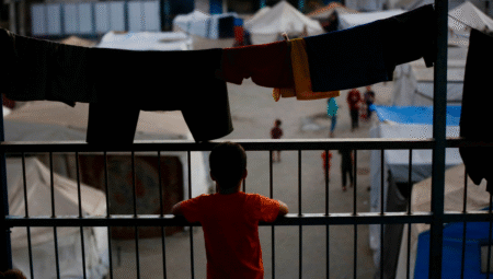 Yoksulluk, eğitimden kopuş, suça sürüklenme, çalıştırılma ve zorla evlendirilme